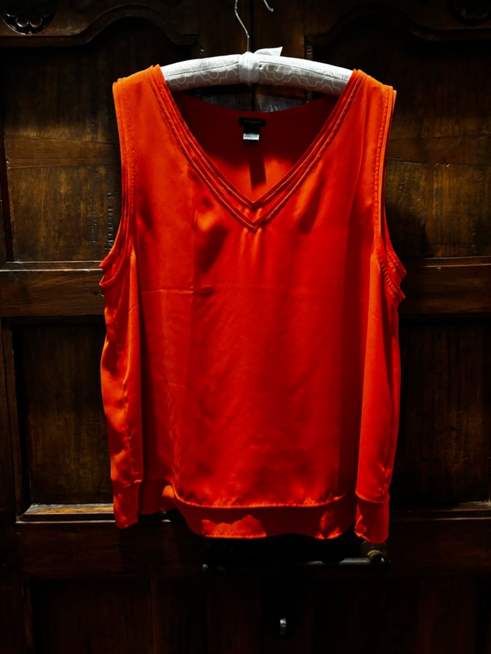 Ann Taylor V-Neck Tank Top - Bright Orange day or night. Capsule classic
